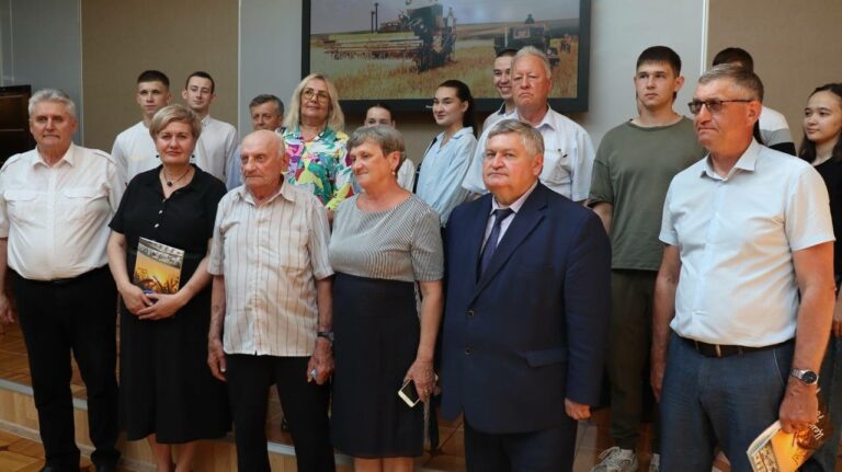    В Оренбурге прошла презентация журнала «Целине – 70 лет» Кристина Просвиркина