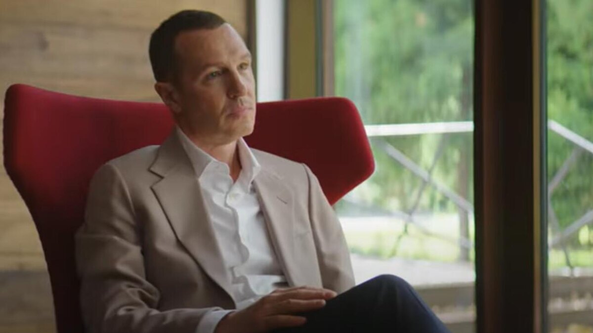    «Дайте шоу!», реж. Дмитрий Литвиненко онлайн-кинотеатр «Иви»