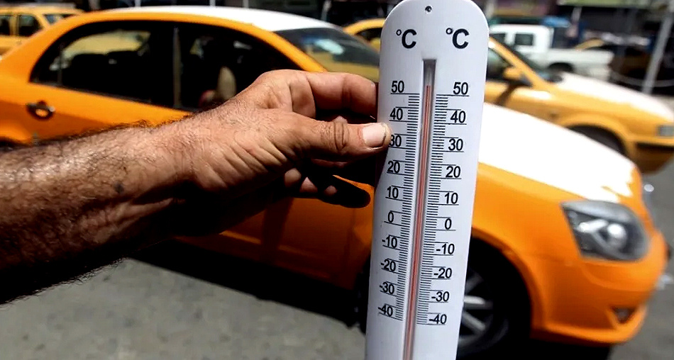 Многие в сети пишут, что сейчас в России стоит невообразимая жара, аж до +35, +40 градусов на Юге. Как от такого спрятаться, как улучшить работу кондиционера в машине.-2
