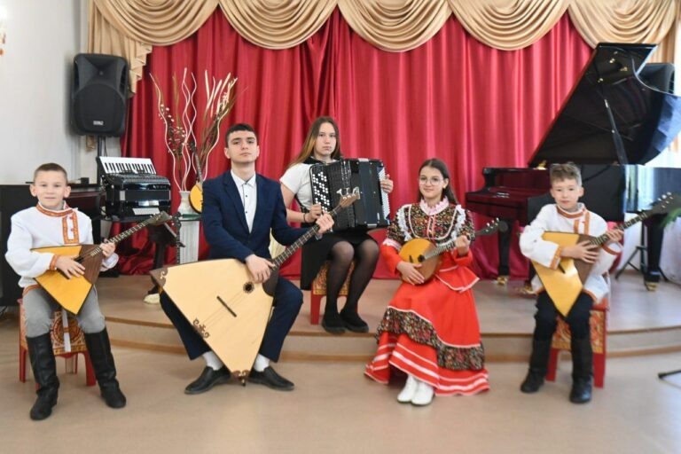    В детских школах искусств Оренбуржья обновляют парк музыкальных инструментов Кристина Просвиркина