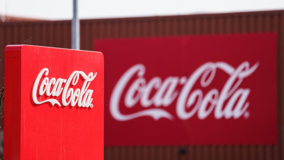    Bloomberg: Coca-Cola и десятки западных компаний пообещали уйти из России, но не сделали этого Андрей Бурков