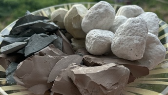 ASMR хруст глинами: голубая и розовая Узбекские, Уральская глина и мел Песчанка😋