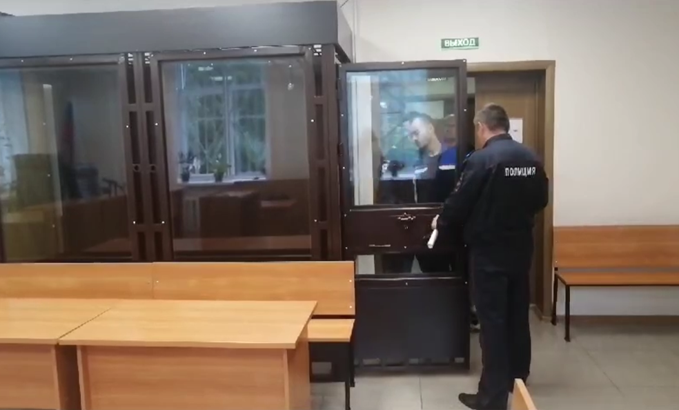 В Вышнем Волочке суд заключил под стражу мужчину, подозреваемого в сбыте наркотиков