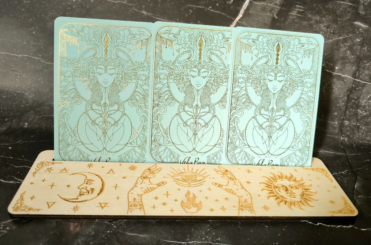 Колода от Веды Рам