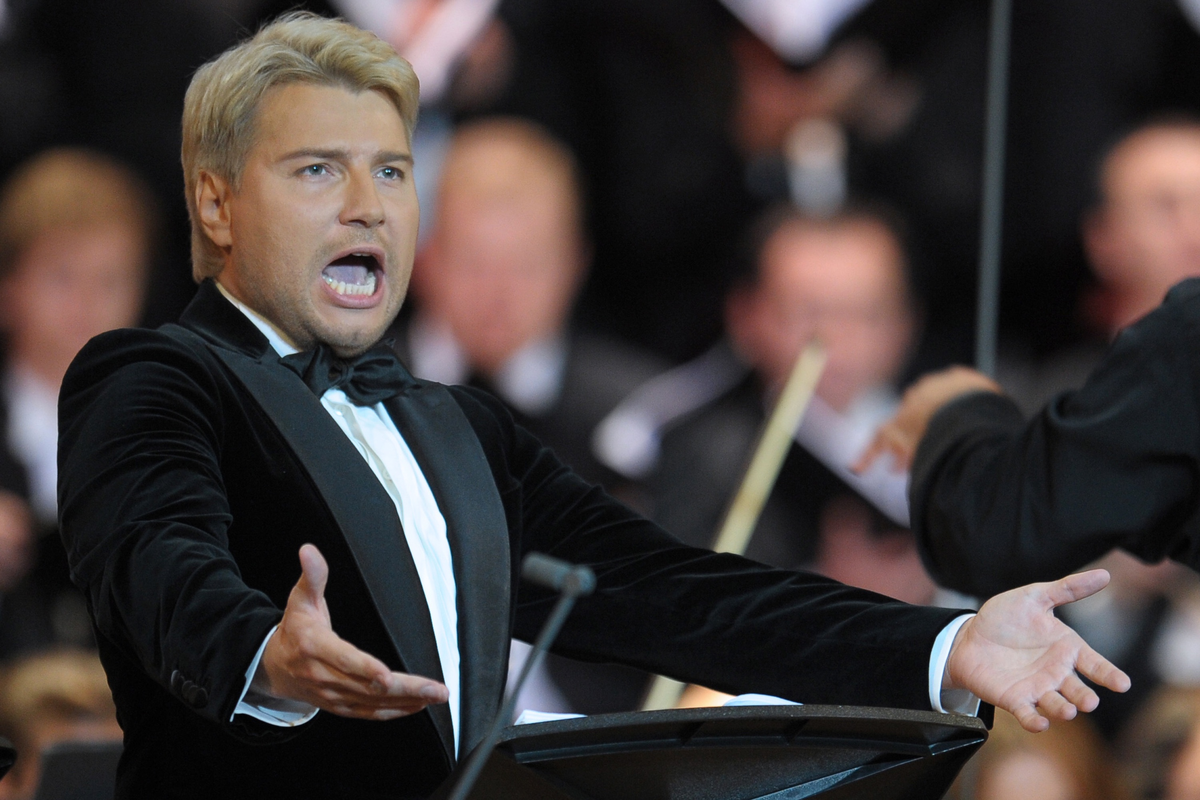 Басков поет оперу