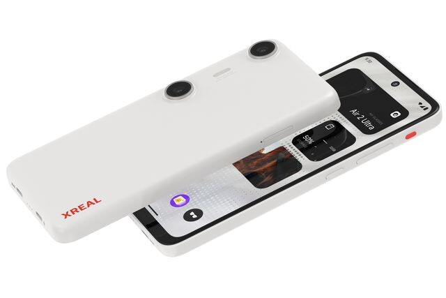 Xreal Beam Pro выглядит как смартфон, но это не так. Изображение: Xreal