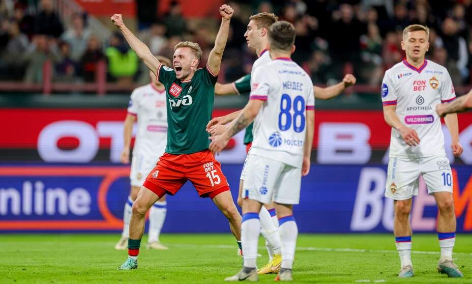 Максим Глушенков радуется голу. Фото ФК Локомотив 