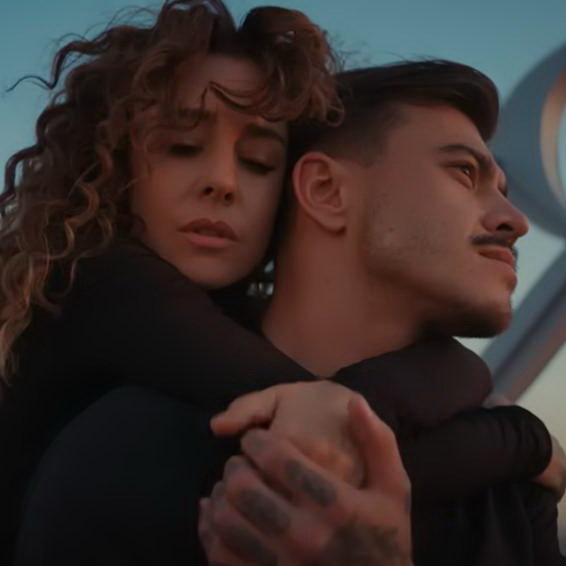     Рецензия на клип Марии Зайцевой «Слишком красиво»: Ты, отражение моё, всё делаешь не так