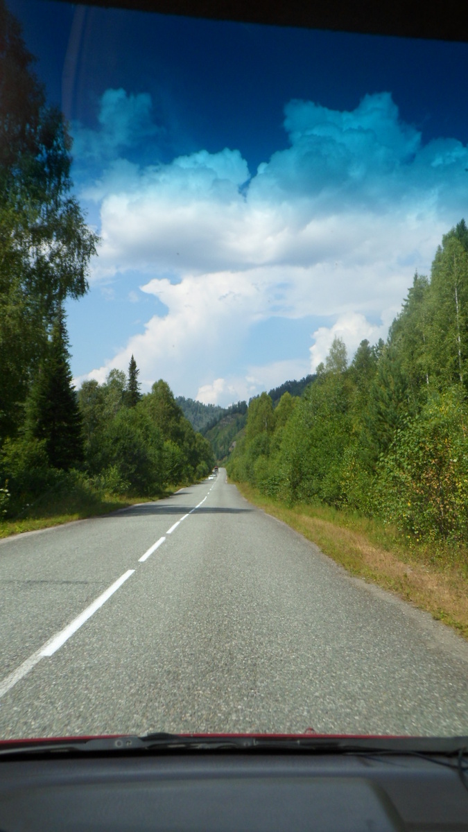 Чуйский тракт, вид из машины
