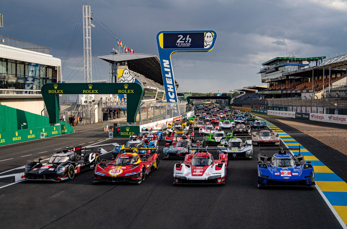    «24 часа Ле-Мана» — четвёртый этап Чемпионата мира по длинным гонкам (WEC). Но это отнюдь не рядовая гонка, а самый продолжительный, самый престижный и самый важный этап в сезоне. И, разумеется, исторически значимый: ведь суточная гонка в Сартэ — одно из старейших автоспортивных мероприятий в мире! В общем, это безусловная кульминация сезона в мире длинных гонок.   
Toyota Gazoo Racing