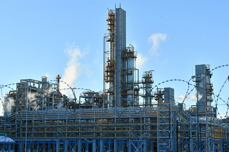    Заемные средства были взяты еще ТАИФом на финансирование строительства олефинового комплекса мощностью 600 тыс. т этилена в год.   
Фото: Олег Спиридонов