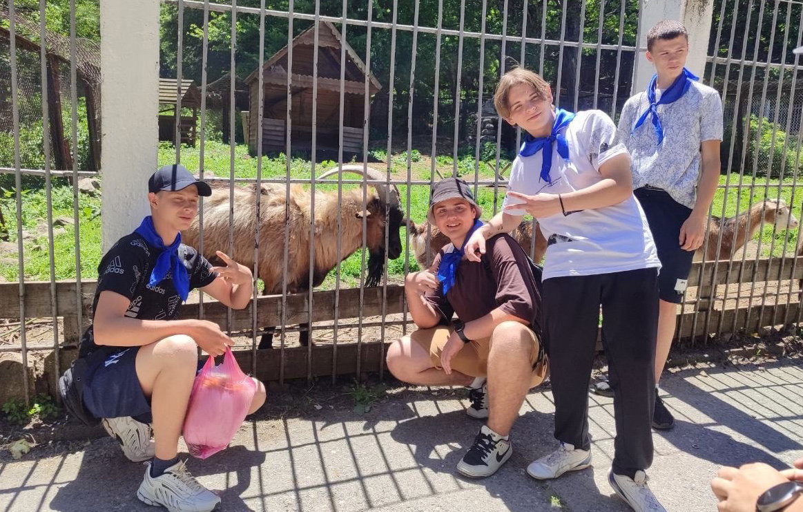 Ребята из ЛНР в Тебердинском национальном парке