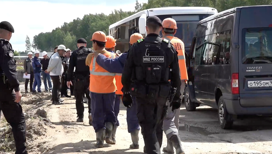 Порно видео Я трахаю девушку из полиции