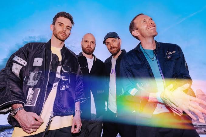Музыканты группы Coldplay объявили, что собираются выпустить «самую экологически чистую виниловую пластинку». Речь идёт о новом альбоме группы под названием “Moon Music”, который выйдет 4 октября.