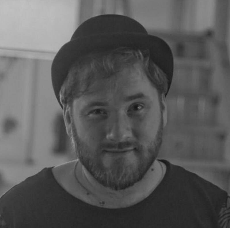 Денис Николаев. Радиоведущий "Хочу всё знать". Радио "Маяк"