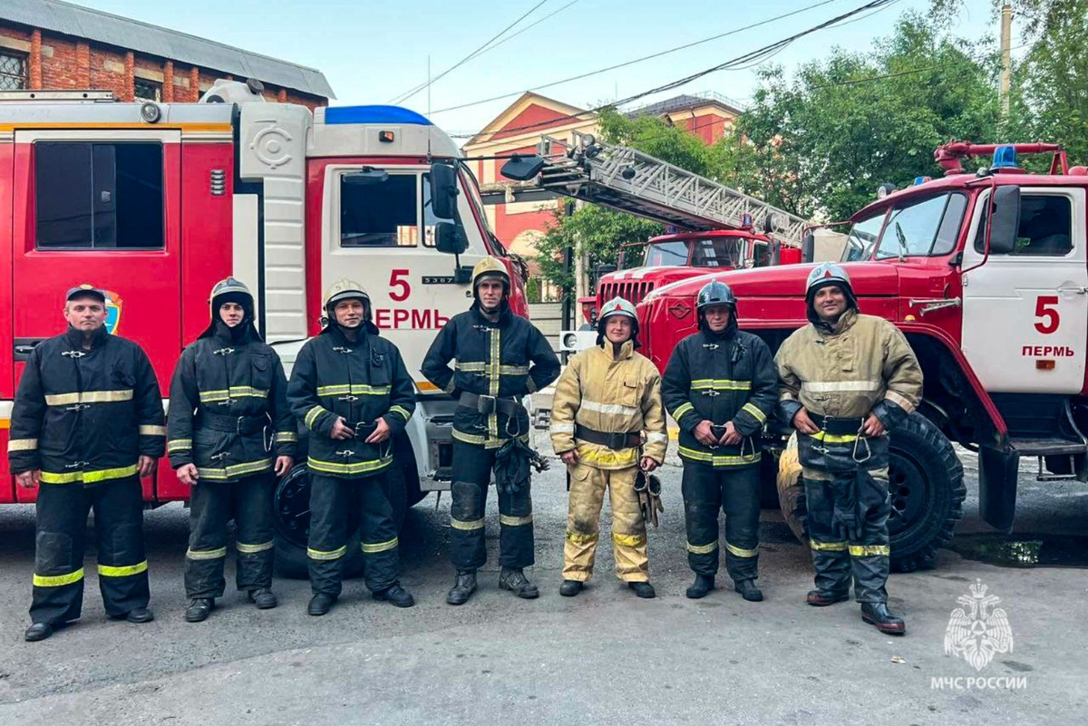 🚒Огнеборцы МЧС России спасли 6 человек на пожаре в Перми | МЧС Прикамья |  Дзен