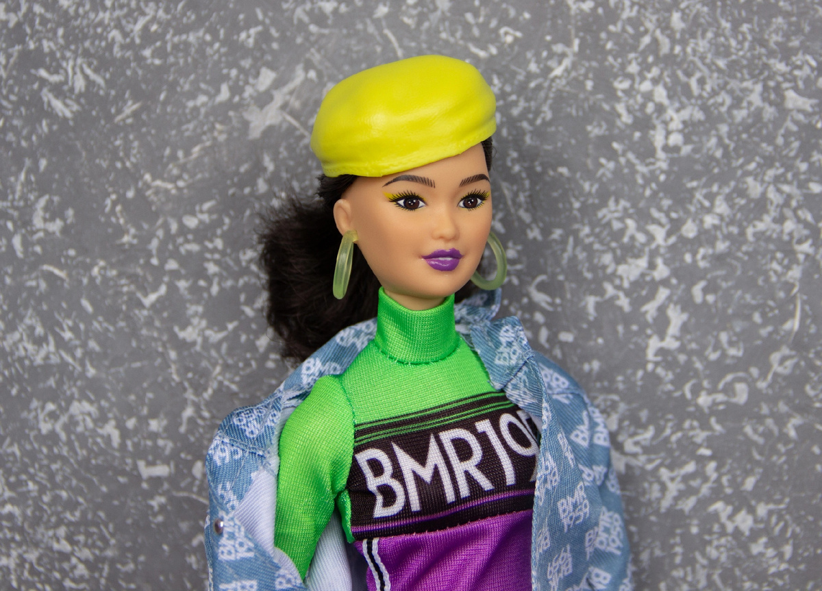 Кадр из фотосессии Мэй в родном образе, как на промо