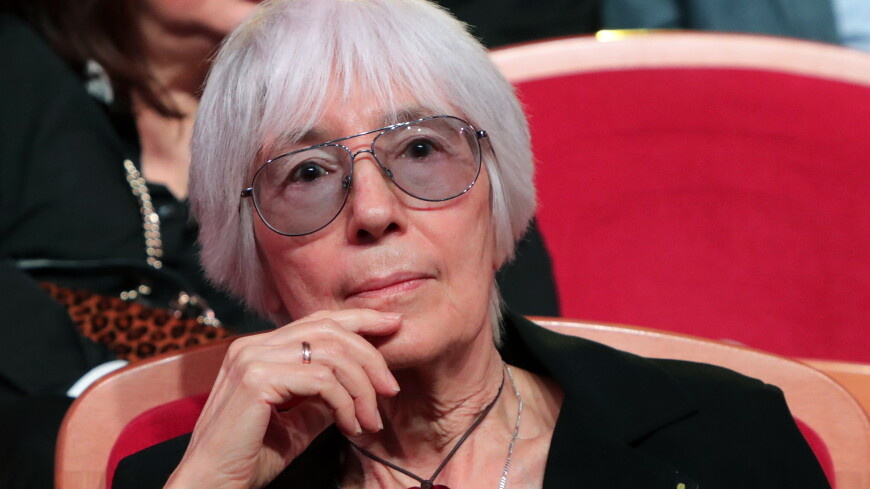 Вдова советского и российского режиссера Эльдара Рязанова, бывший художественный руководитель киноклуба (киноконцертного зала) «Эльдар» Эмма Абайдуллина скончалась в возрасте 83 лет.