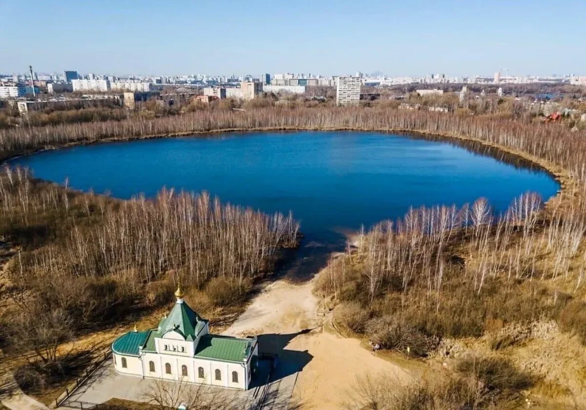 Святое озеро