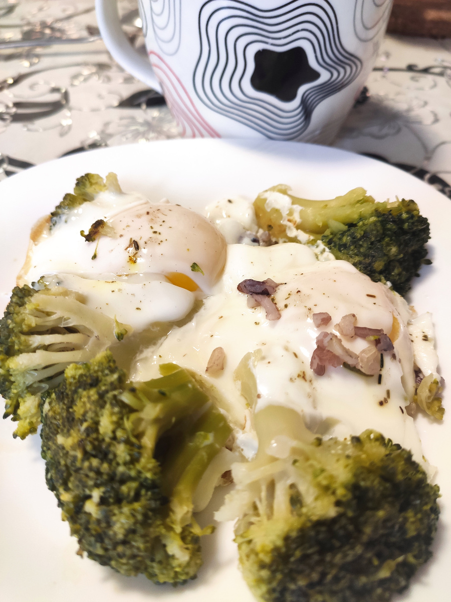 Брокколи, яйцо