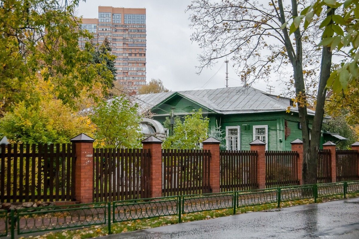 Элитные ИЖС в черте старой Москвы: миллиард рублей за объект в поселке  «Сокол» и реконструкция как элемент нового дома | Современные дома PreCut |  Дзен