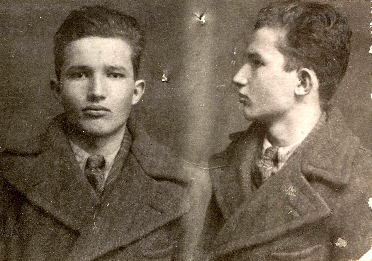 Чаушеску в 1936 после ареста в Тырговиште 