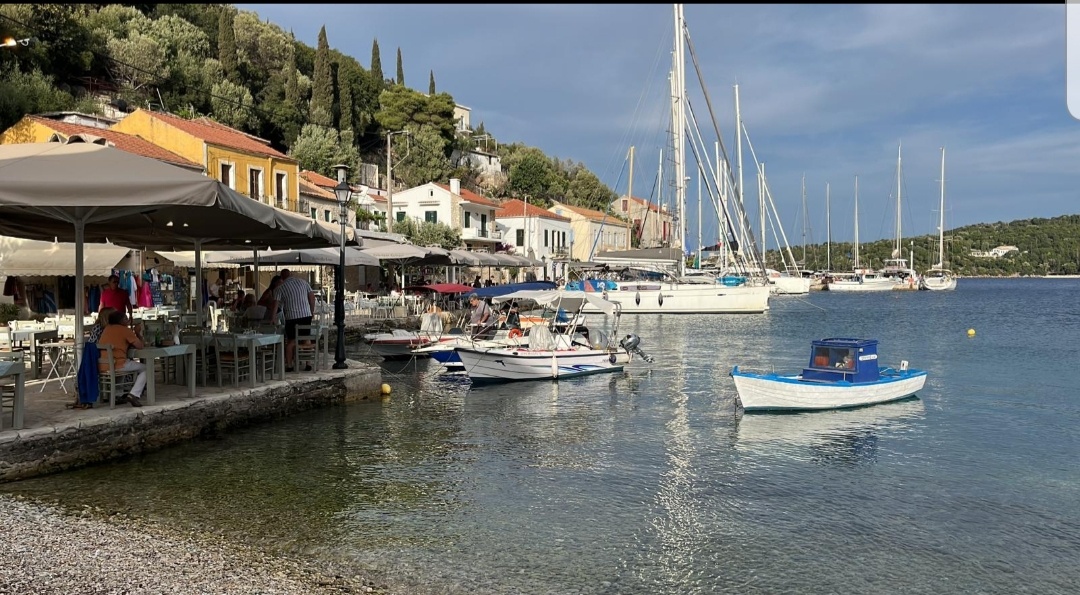 Бело-синие тона Греции.