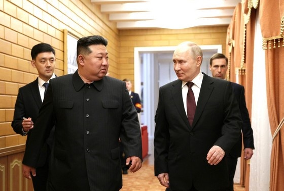    Ким Чен Ын и Владимир Путин