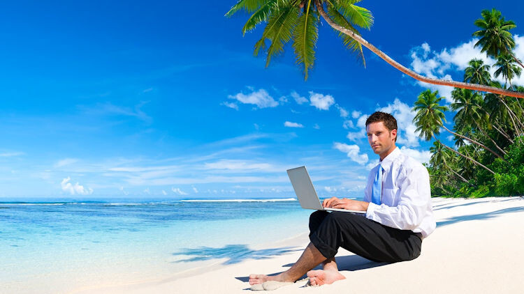 Источник фото: https://depositphotos.com/photo/businessman-working-on-beach-60090703.html