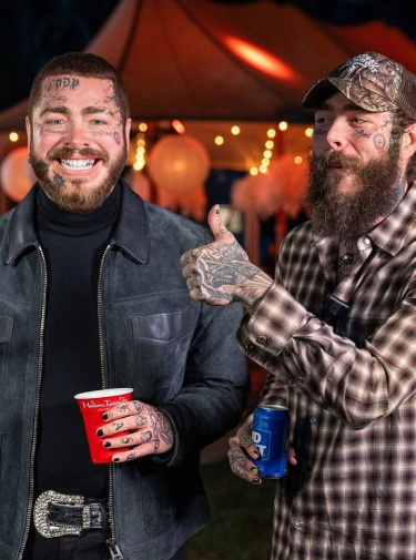    Post Malone со своей восковой копией / Telegam