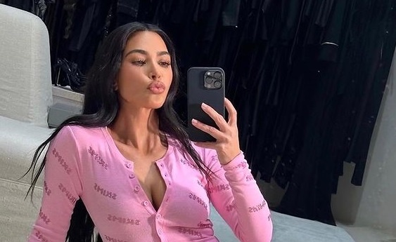    Фото: @kimkardashian Софья Чулкова