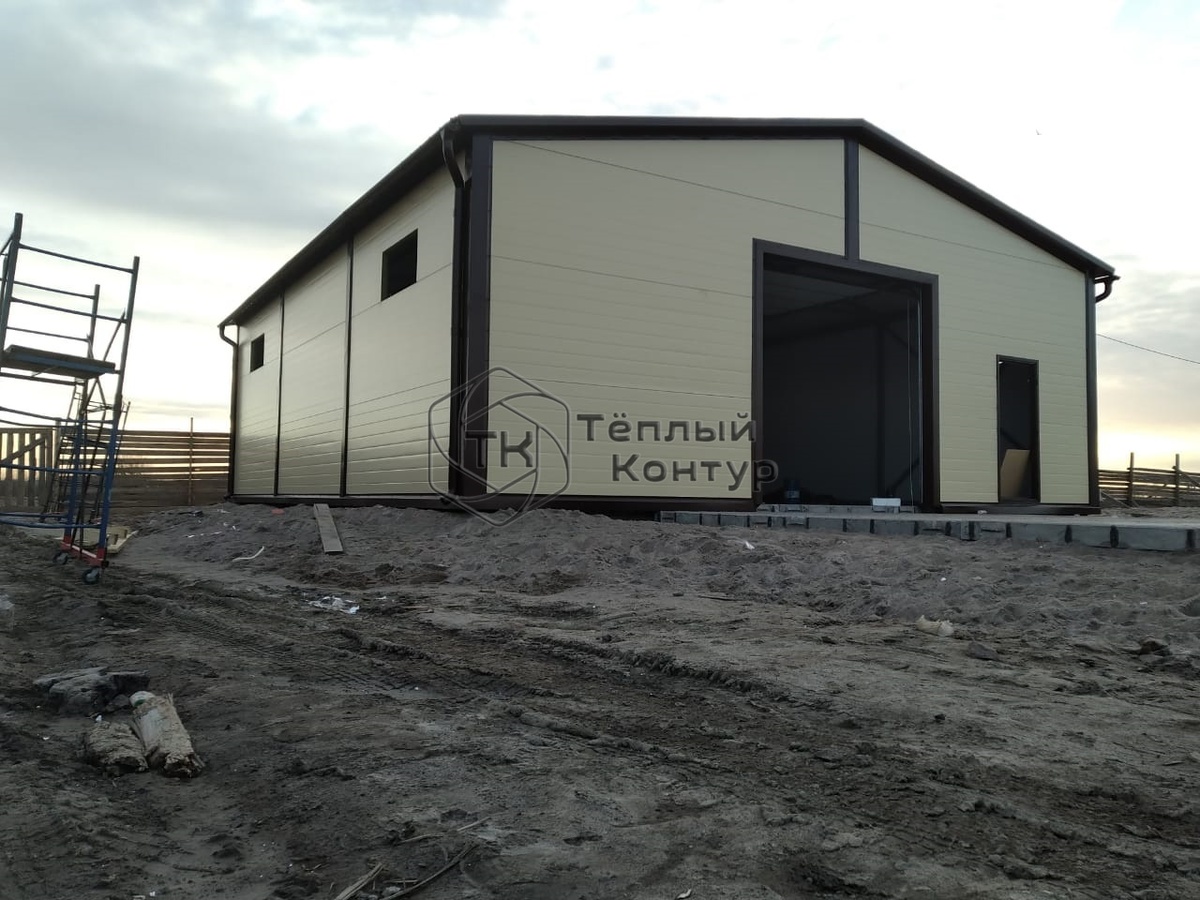 Строительство здания из сэндвич-панелей в Санкт-Петербурге