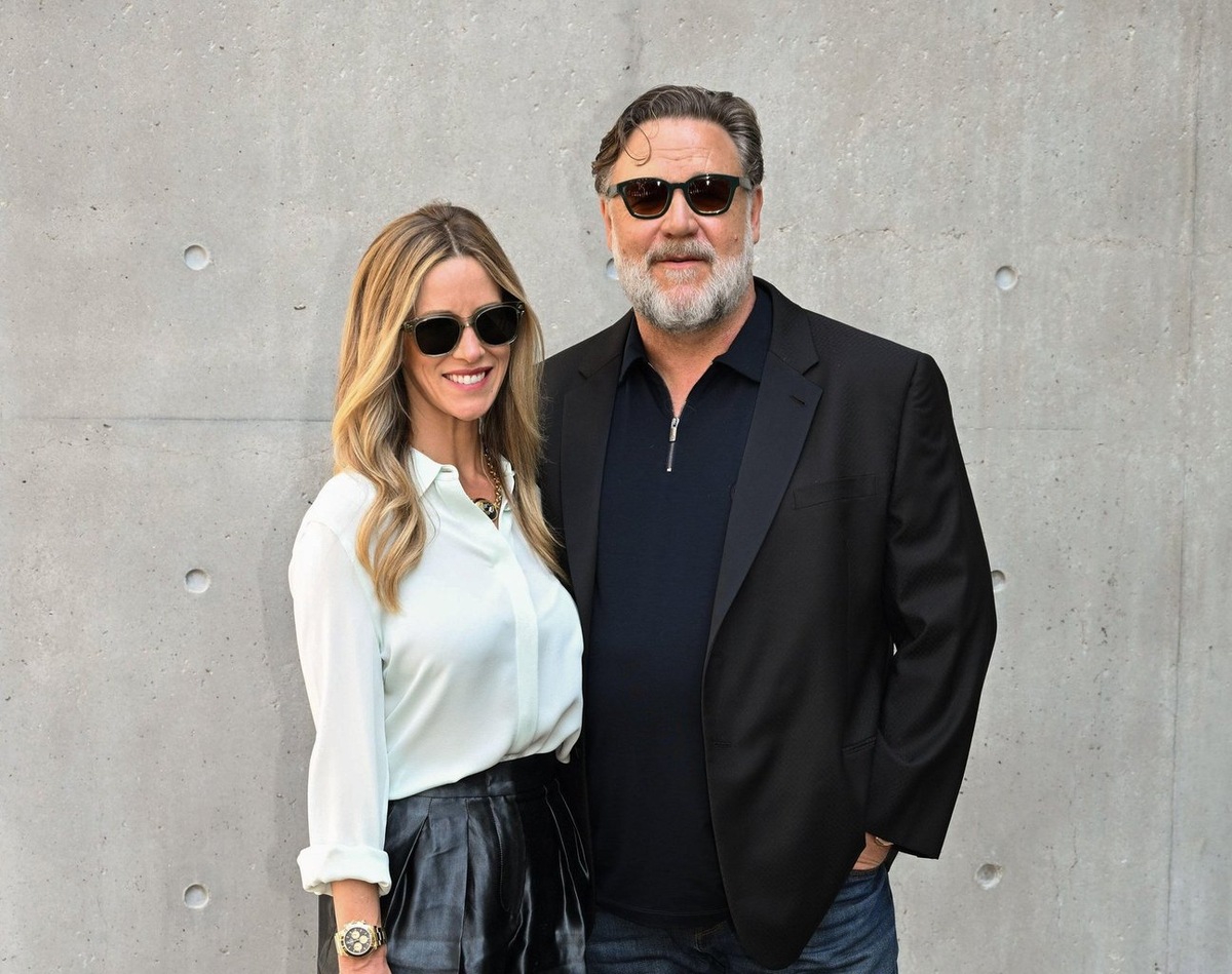     Рассел Кроу с возлюбленной Бритни Терио Legion-Media.ru