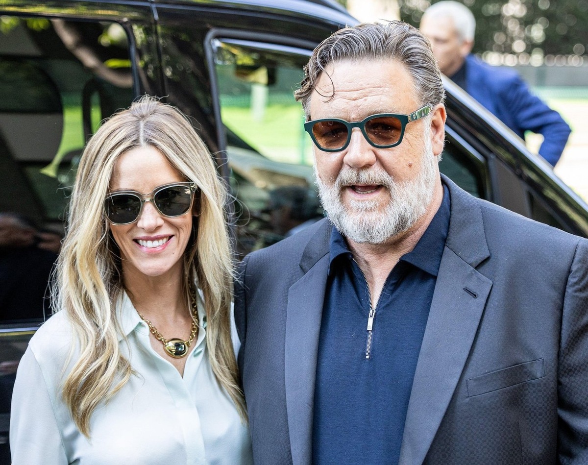     Рассел Кроу с возлюбленной Бритни Терио Legion-Media.ru