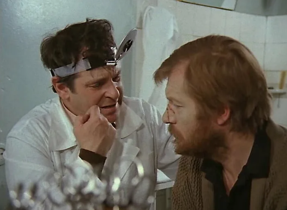 кадр из к/ф "Опасный Возраст"