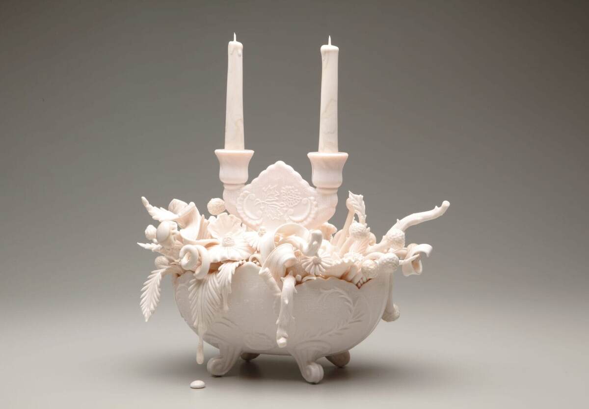 Женственные композиции из переработанного стекла с налетом винтажа от Эмбер Коуэн (Amber Cowan) .