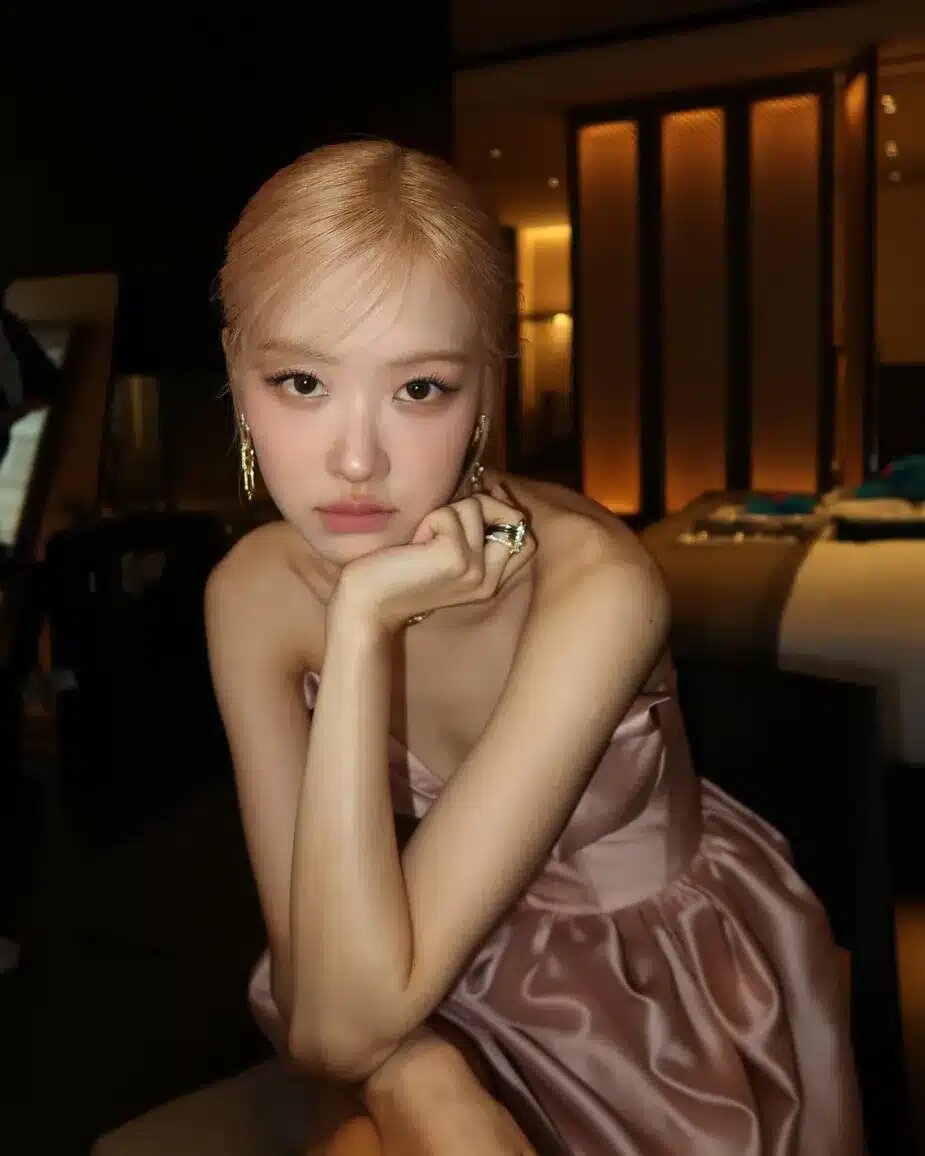    BLACKPINK Розэ | @roses_are_rosie