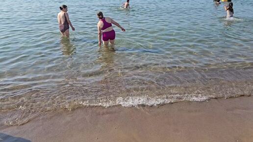 Плаваю в средиземном море в Турции, прекрасная погода и вода