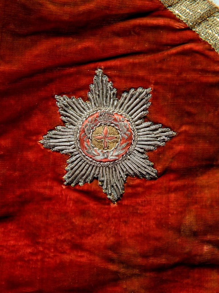 Фрагменты нашивок на мантии Святой Анны. Звезда ордена Святой Анны