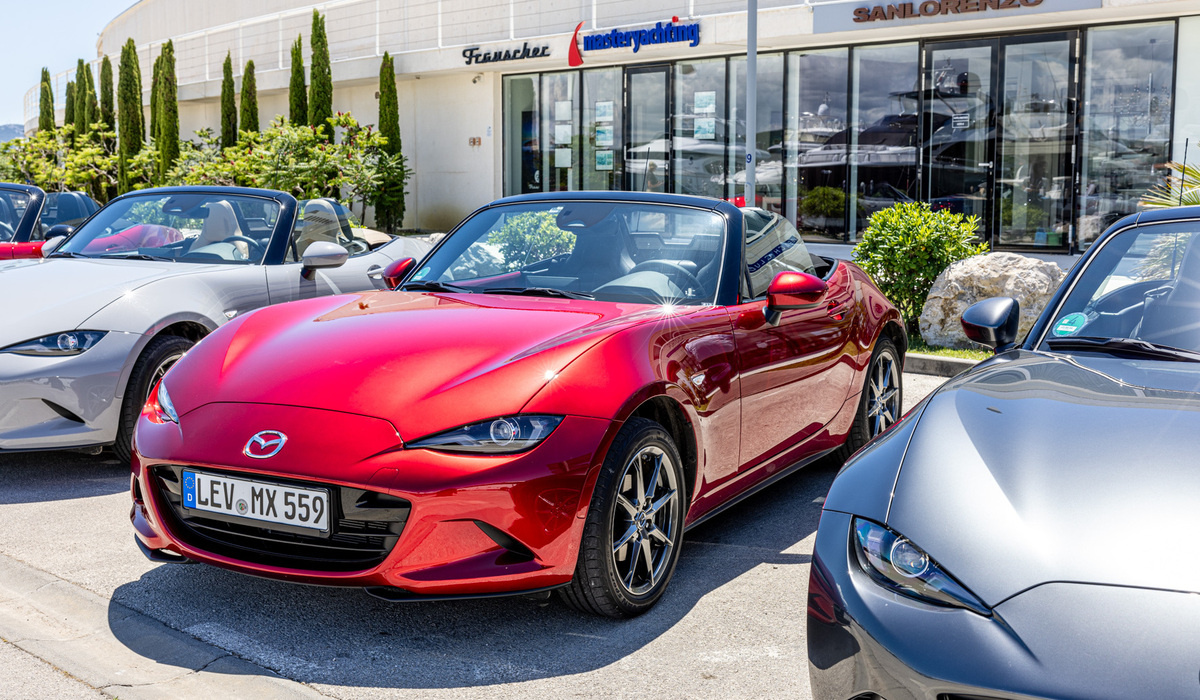 Цвет новой Mazda MX-5 - сочетание традиций Mazda и современного дизайнерского подхода