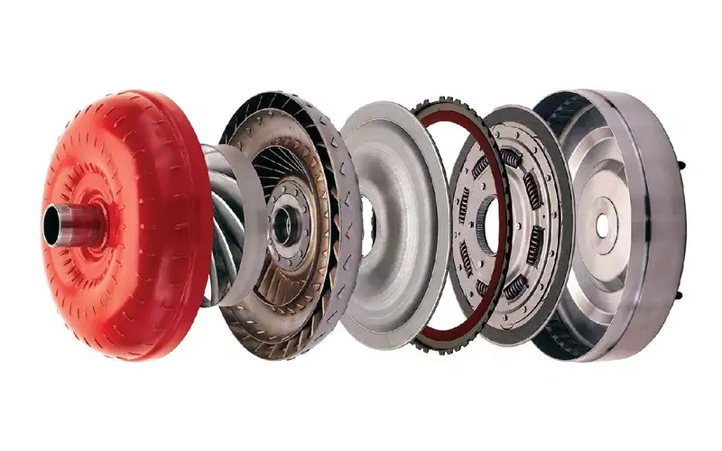    Внутри гидротрансформатора расположены как элементы гидропередачи, так и своего рода сцепление, блокирующее гидравлическую часть.