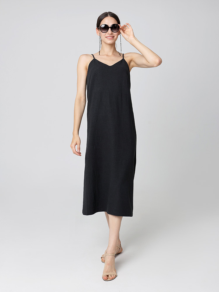 Черный сарафан из конопли 55% и органического хлопка 45% от Uzor Wear