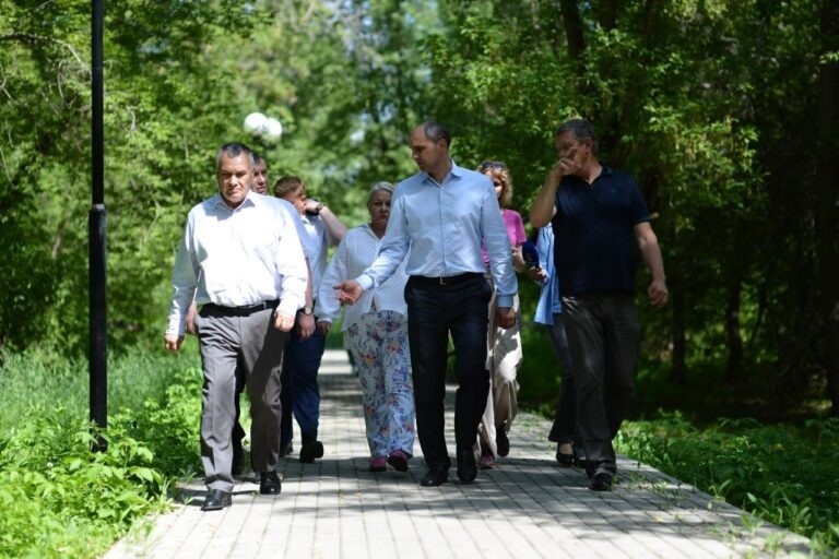    Паслер поручил завершить восстановительные работы в парке Строителей Орска до Дня города Кристина Просвиркина