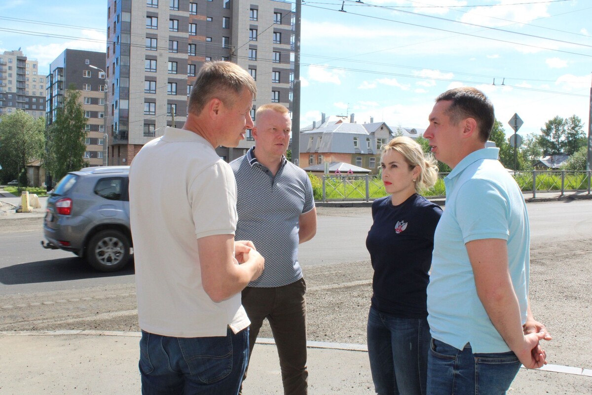 Городские чиновники проинспектировали ход ремонта Гоголевского моста |  Карелия.Ньюс. Новости Петрозаводска | Дзен