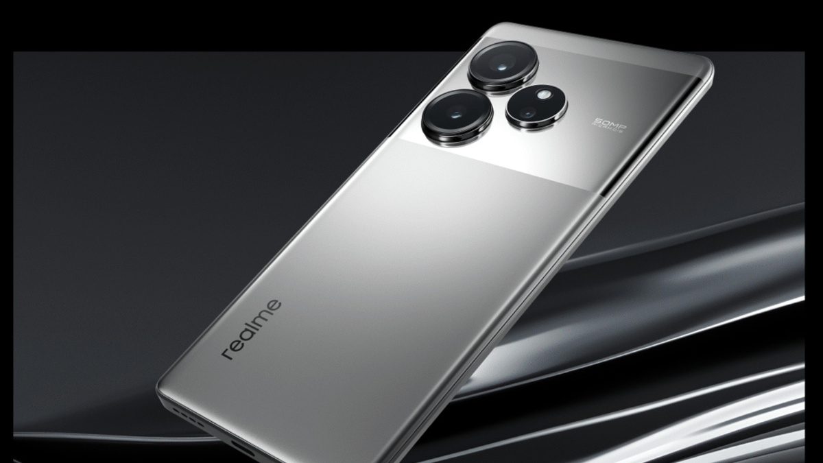 На площадке AliExpress объявился флагманский смартфон Realme GT6. Это произошло накануне официального анонса, который должен состояться только завтра.-2