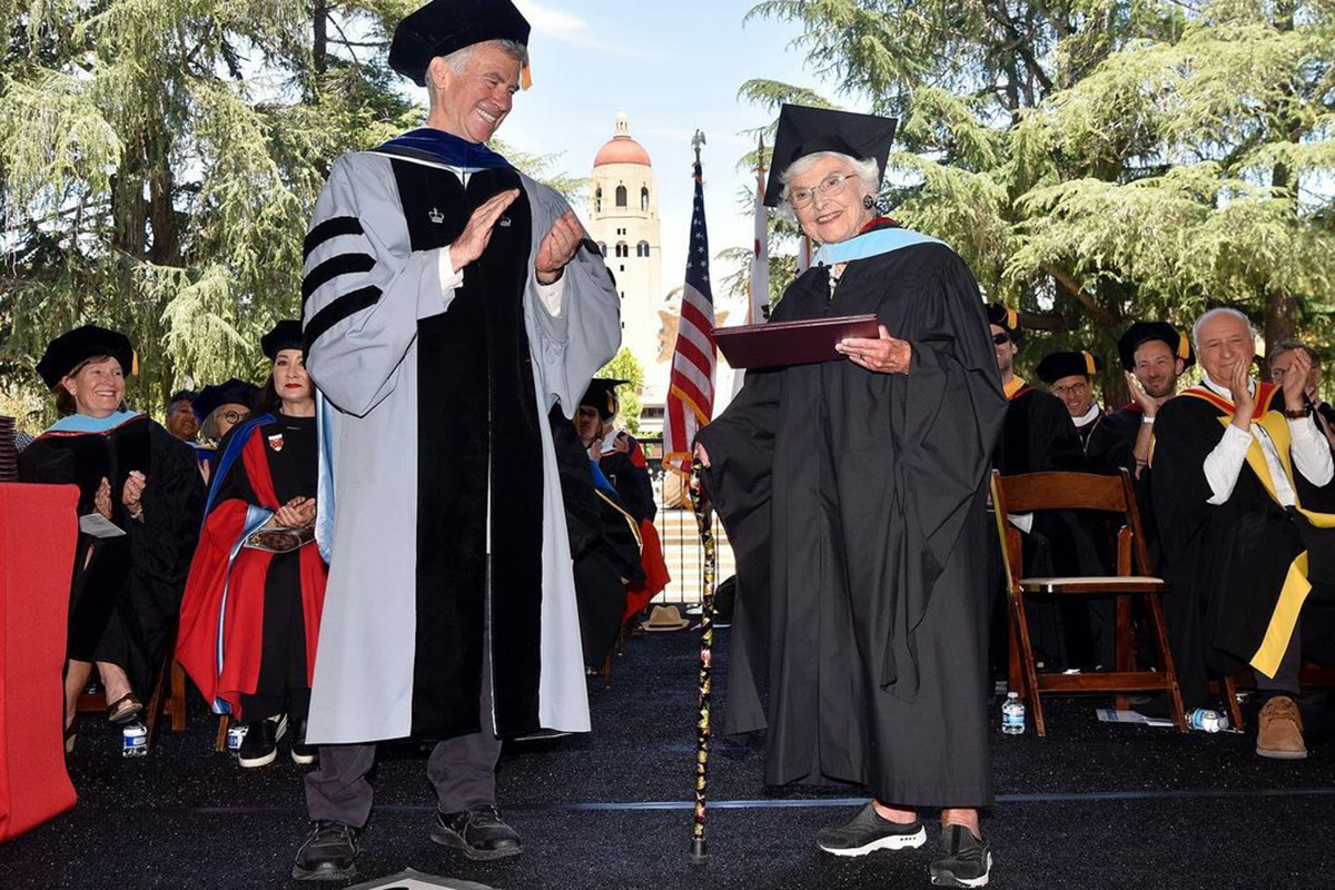 stanford / Instagram (входит в корпорацию Meta, признана экстремистской и запрещена в России)📷Вирджиния Хислоп и Дэниел Шварц