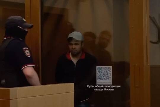    Повар «Савон-К» пытался сбежать из России на фоне массовых отравлений консервированной фасолью