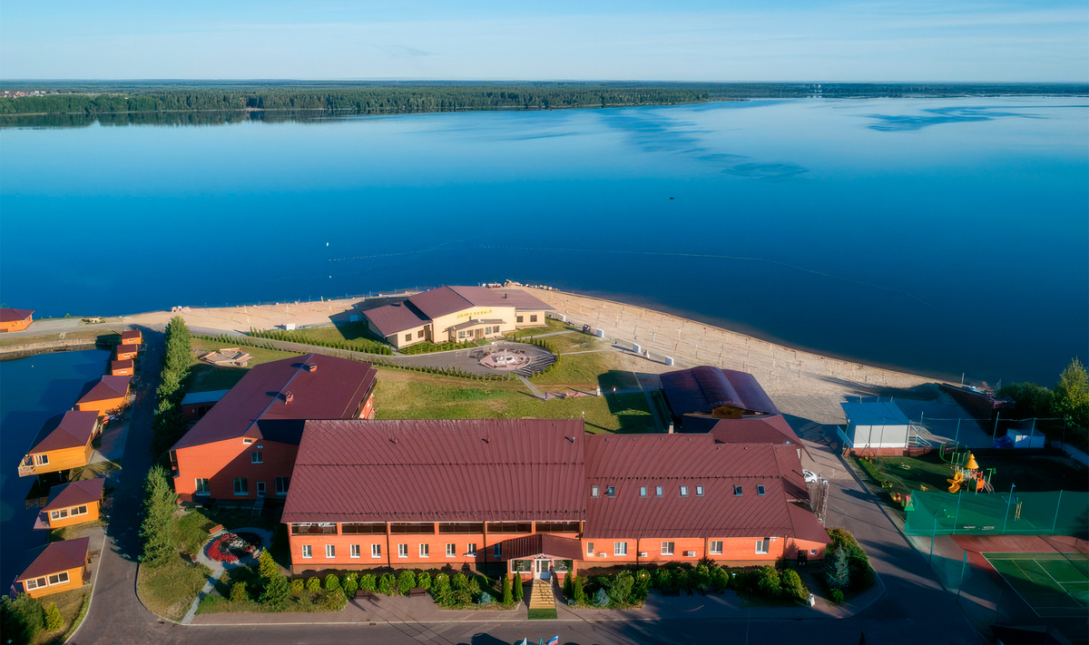 Где отдыхать на пляже рядом с Москвой: 10 отелей у воды | Островок | Дзен