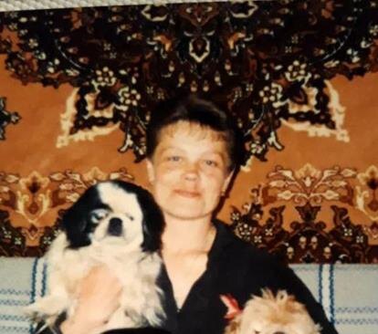 Ольга остановилась и прислушалась, и снова она услышала скулящий писк.