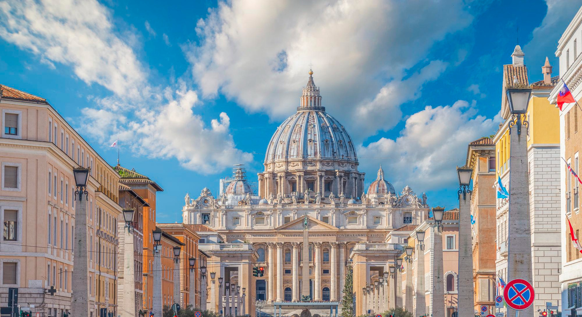 Маленькая страна Ватикан имеет интересную историю и много тайн, поэтому так интересно узнать всю подноготную этого религиозного государства!-2